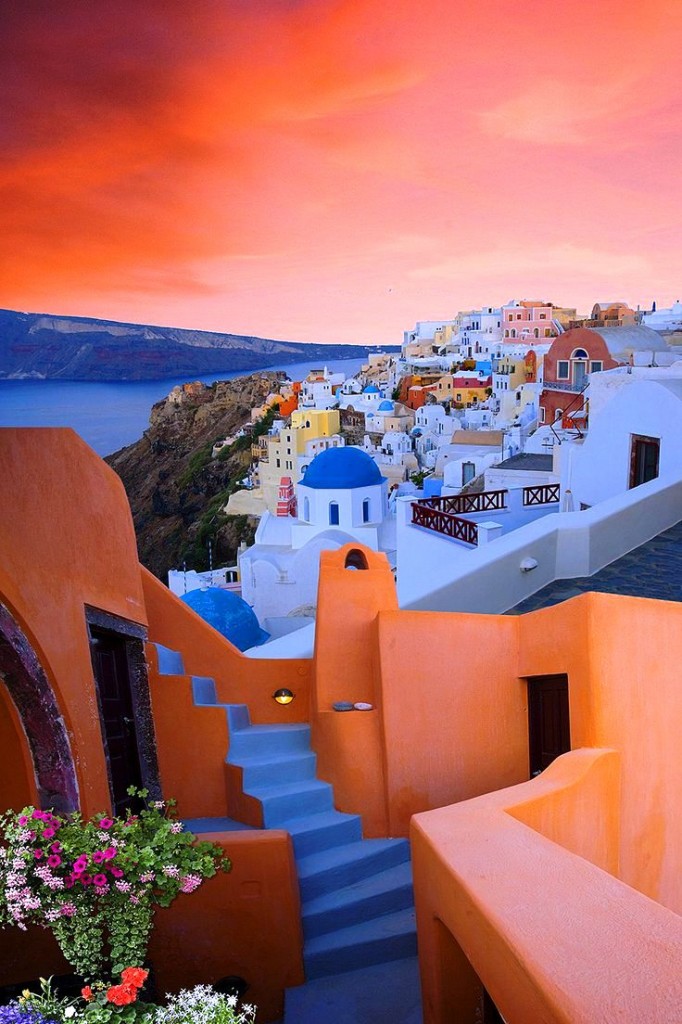 Sunset Colours in Oia, Santorini, Greece