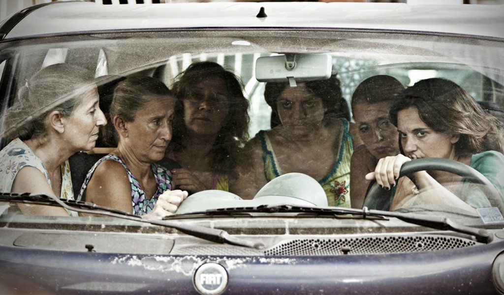 Emma-dante-film-via-castellana-bandiera