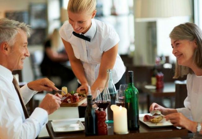 652x450_129499-eticheta-bacsisului-in-3-destinatii-populare-de-vacanta