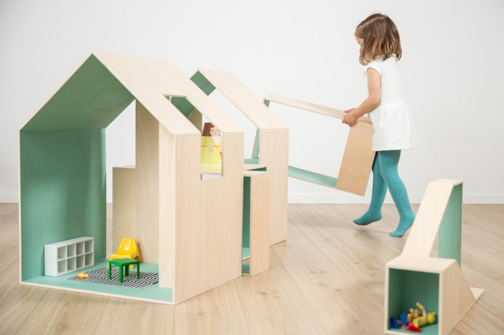 Insert Studio -Dollhouse