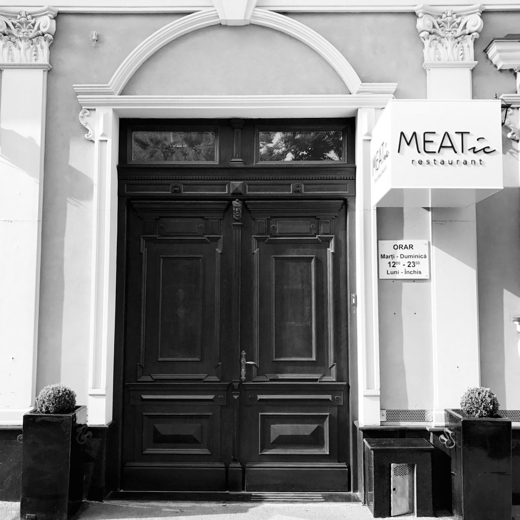 MEATic-Restaurant-by-Adi-Hadean (1)