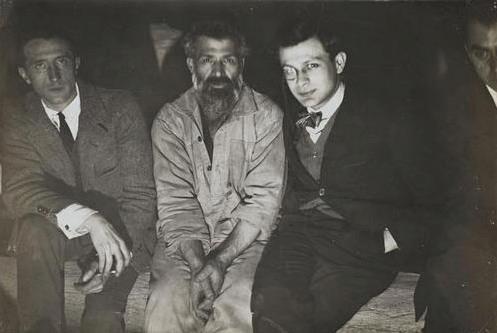 Marcel Duchamp, Constantin Brancusi si Tristan Tzara. In 1921.