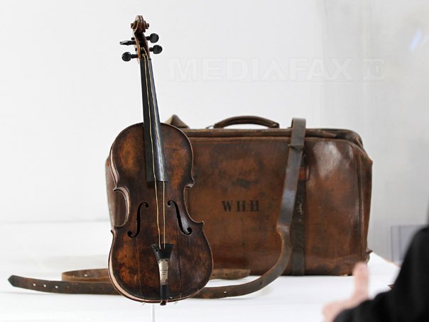 vioara-titanic-afp