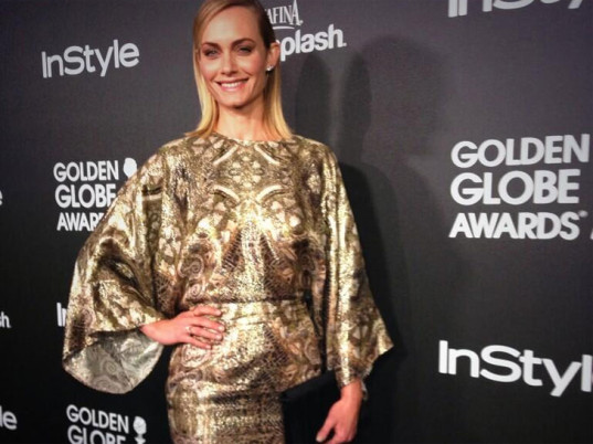 amber-valletta-h-and-m-conscious-1-537x402
