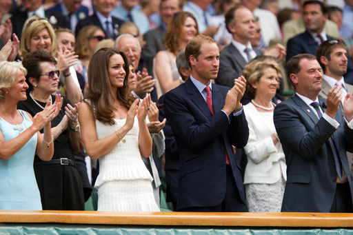 m_ps_royals_TH020744
