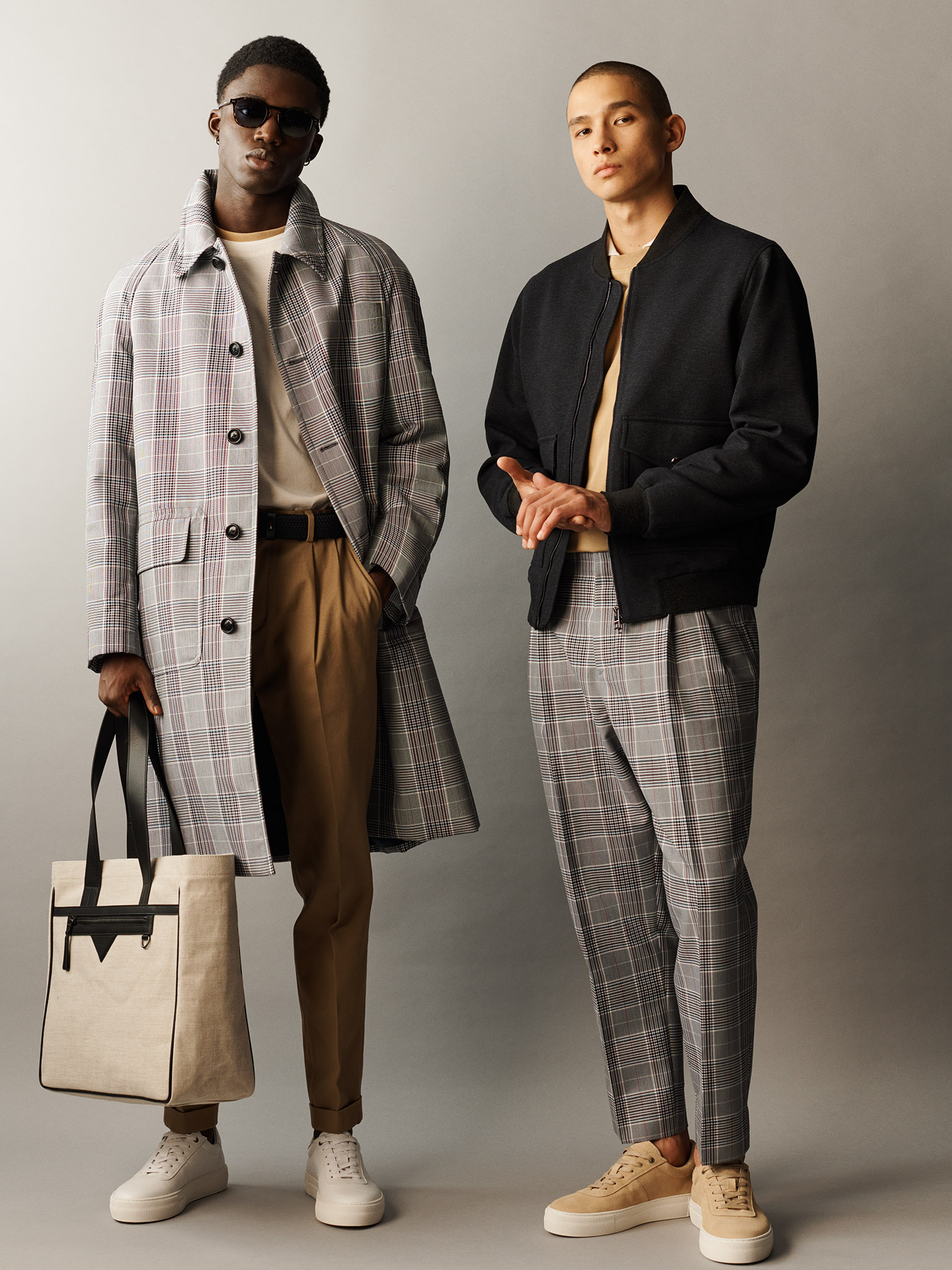 SUPF23_MSW_DEL2_DRESSEDCASUAL_DUO1_0033_HFR2