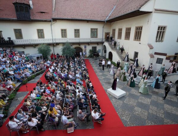 Gala de deschidere FITS 2024_Corul Madrigal